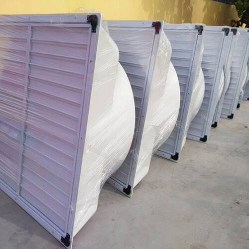 Ventilator pentru ferme